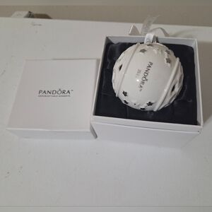 Pandora 2011 Limited Edition Christmas Ornament
